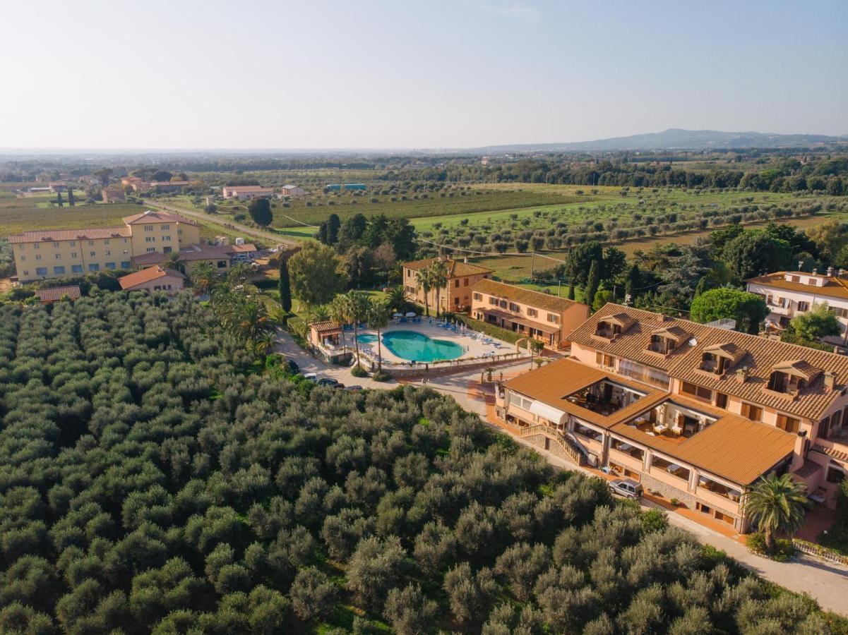 Agrihotel Elisabetta Collemezzano Exterior foto